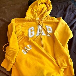 Beautiful bright yellow Gap sweat pants and jacket set
